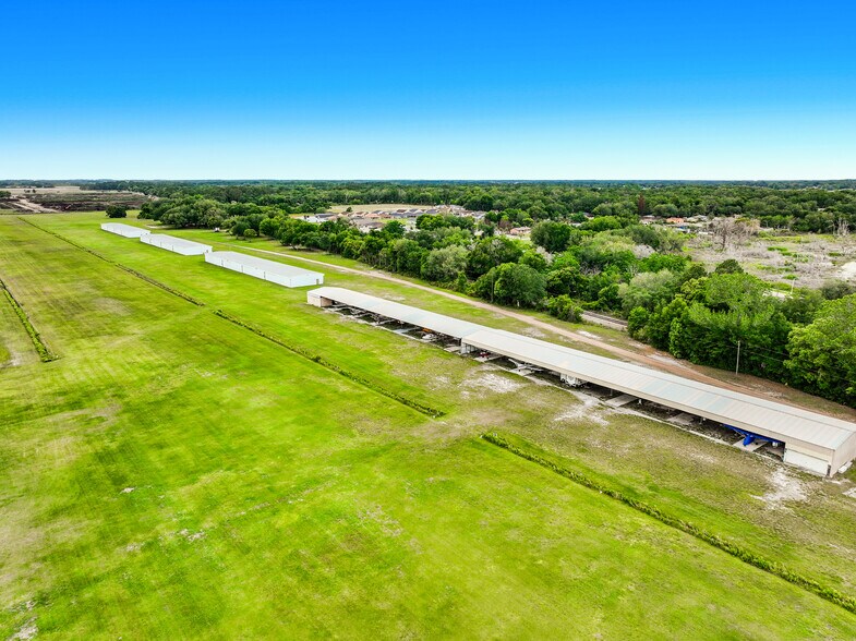 More Photos Of 7001 W Jones Ave, Mount Dora Airplane Hangar For Sale