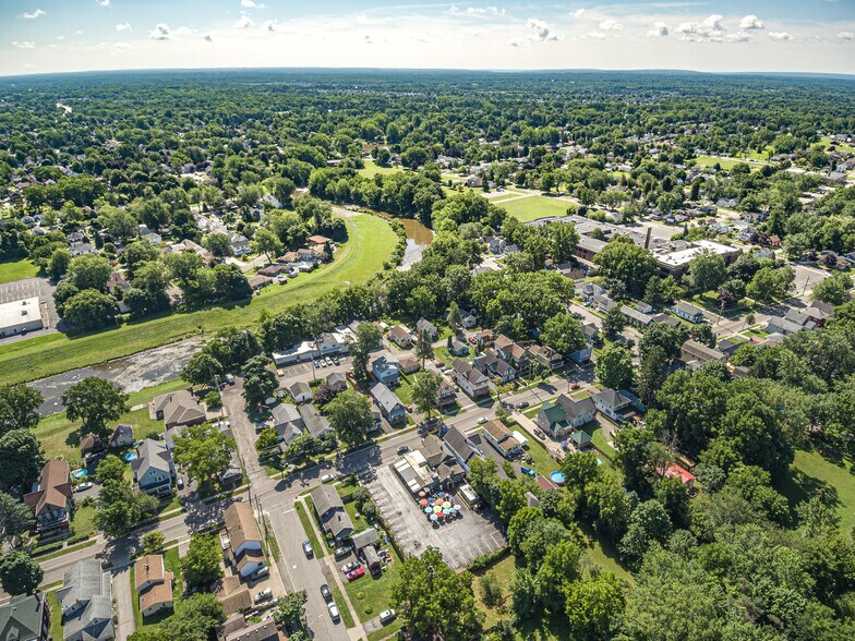More Photos Of 99 Aurora St, Lancaster General Retail For Sale