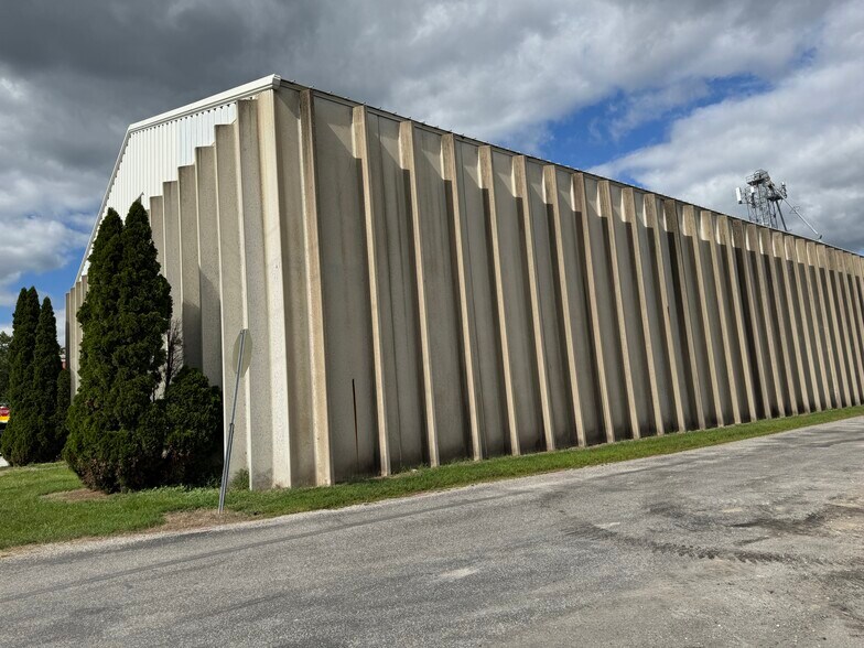 More Photos Of 100 River st, Riverside Industrial For Lease