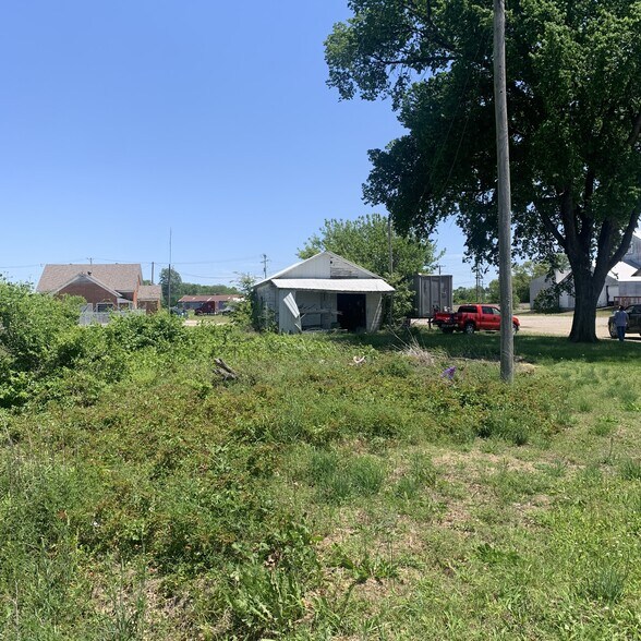 Primary Photo Of 298 Huffman Ave, Portageville Flex For Sale