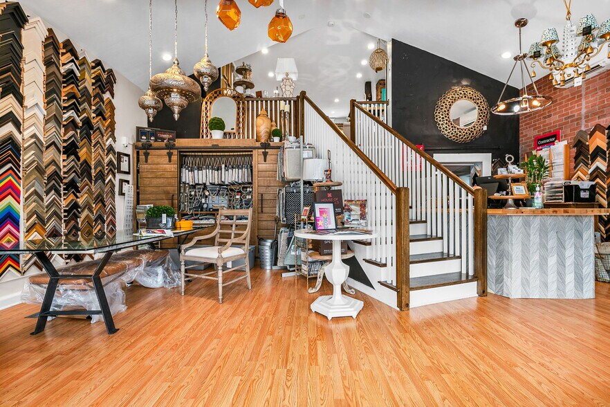 More Photos Of 44 North St, Hingham Storefront For Lease