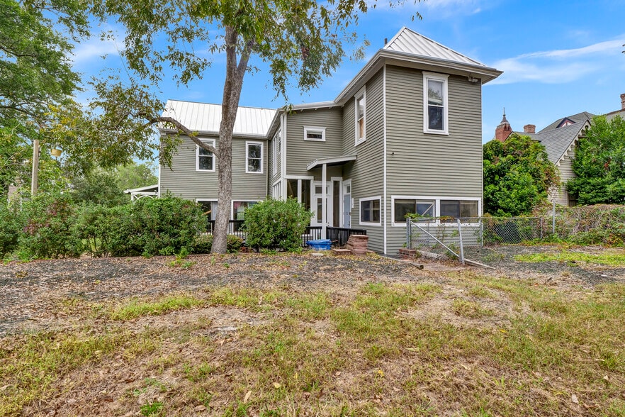 More Photos Of 708 Market St, Wilmington Apartments For Sale