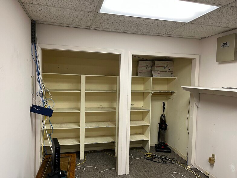 More Photos Of 2601 University Blvd W, Jacksonville Medical For Sale