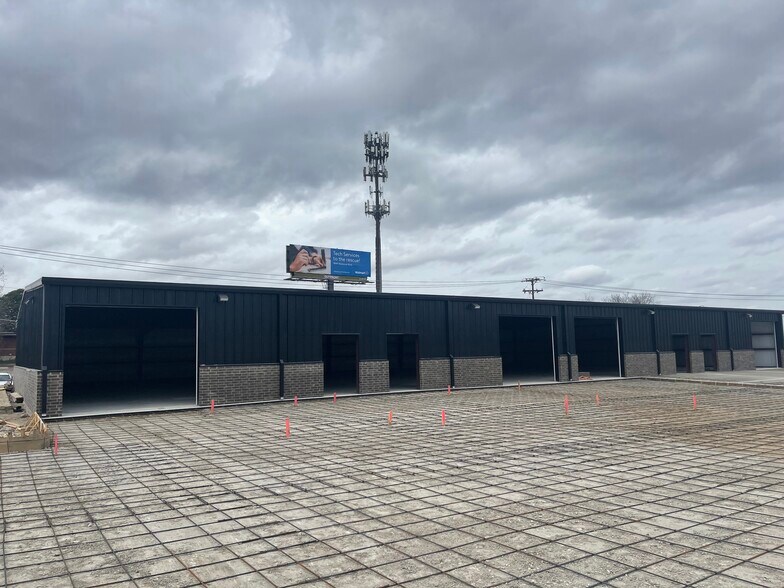 Primary Photo Of 6600 Calmont Ave, Fort Worth Flex For Lease