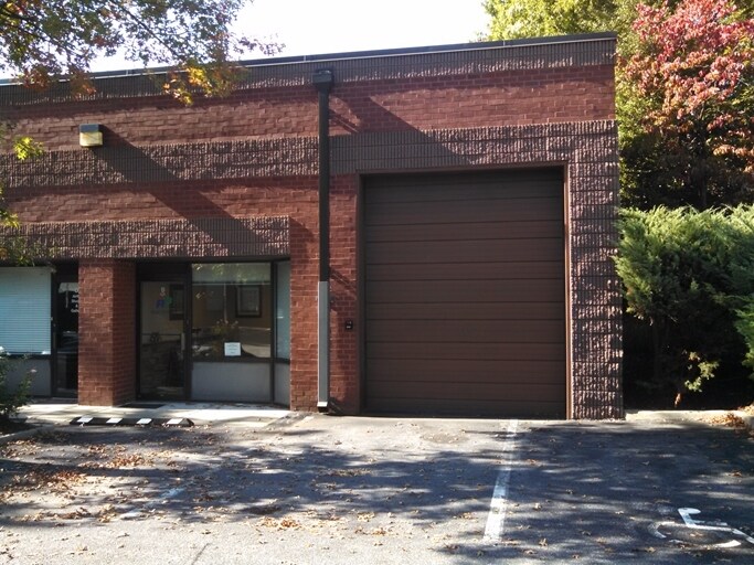 More Photos Of 2014 Renard Ct, Annapolis Showroom For Lease