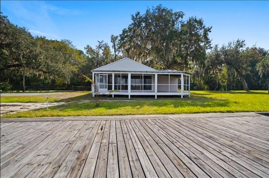 More Photos Of 13555 County Road 13 N, Saint Augustine Specialty For Lease