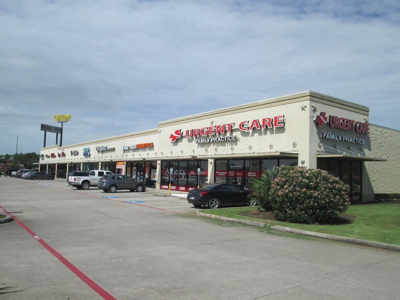 More Photos Of 6402 Gulf Fwy, La Marque Unknown For Lease