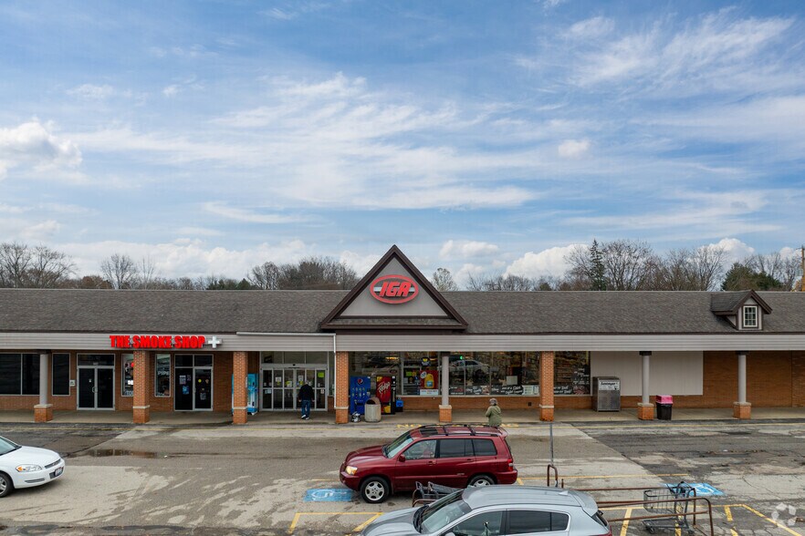 More Photos Of 200-260 N Main St, Rittman General Retail For Sale