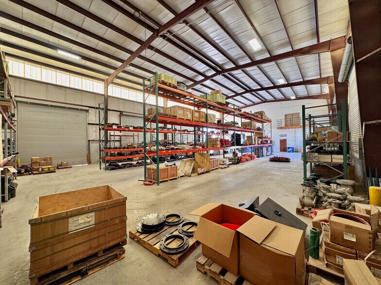 More Photos Of 4844 CR 430, Pleasanton Warehouse For Sale