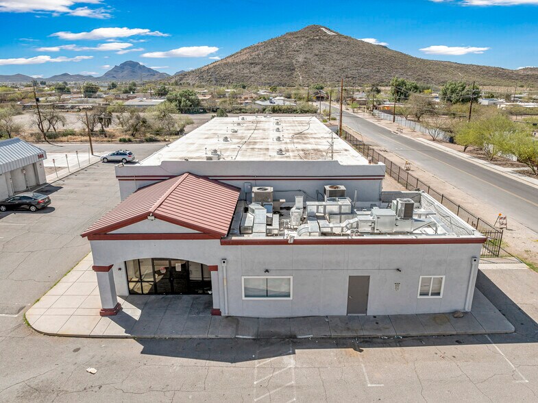 More Photos Of 1000 S Freeway, Tucson Rehabilitation Center For Lease