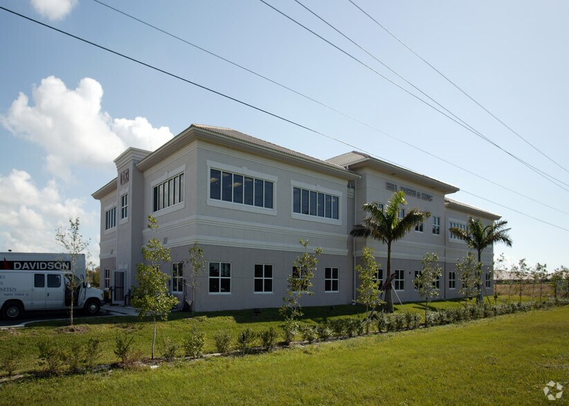 More Photos Of 8010 Summerlin Lakes Dr, Fort Myers Medical For Lease