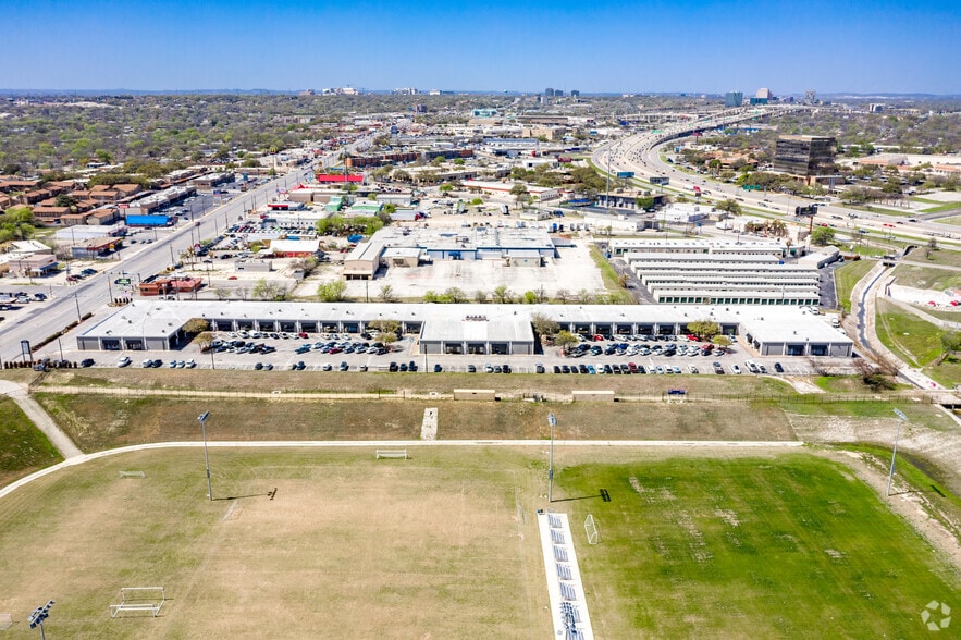More Photos Of 3700 Fredericksburg Rd, San Antonio General Retail For Lease