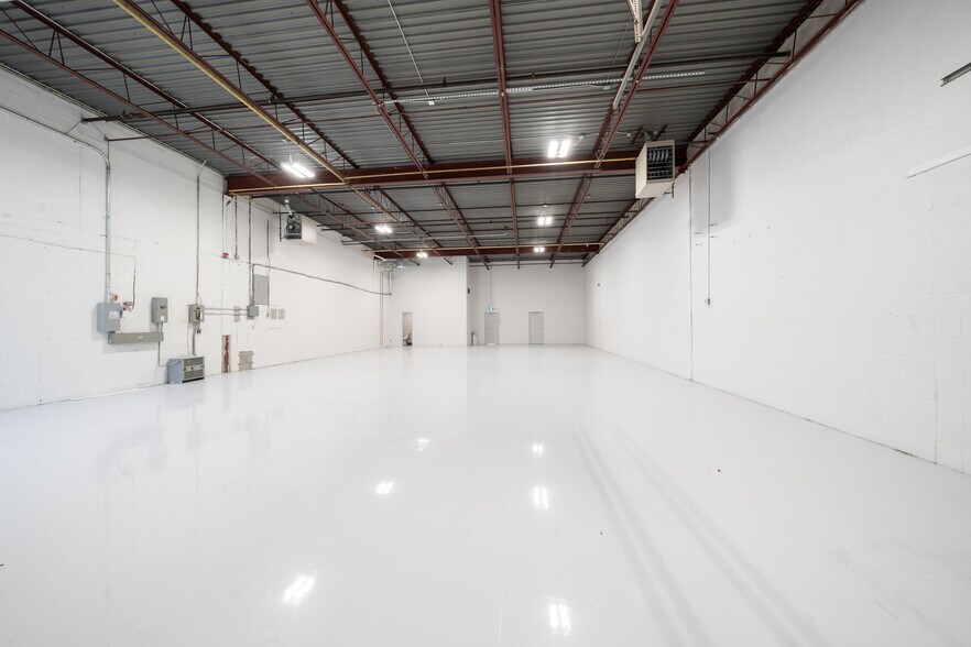 More Photos Of 445 Milner Ave, Toronto Warehouse For Lease
