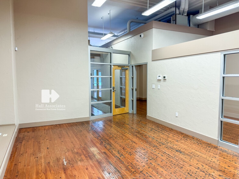 More Photos Of 108 Campbell Ave SW, Roanoke Loft Creative Space For Sale