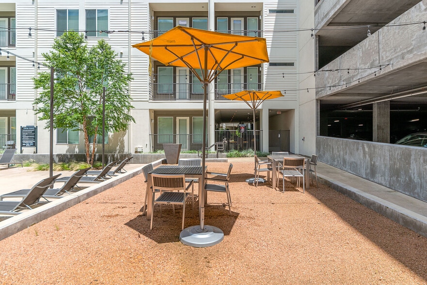 More Photos Of 110 W Cityline Dr, Richardson Apartments For Lease