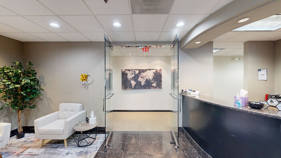 Primary Photo Of 40900 Woodward Ave, Bloomfield Hills Coworking Space