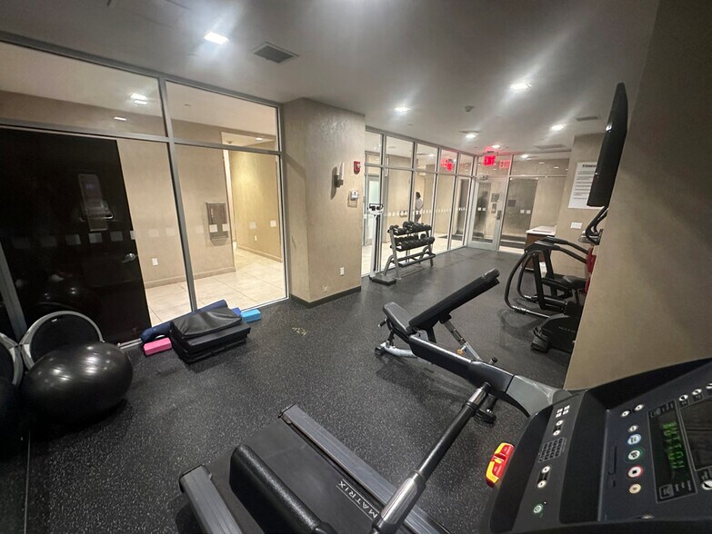 More Photos Of 300 Schermerhorn St, Brooklyn Hotel For Lease