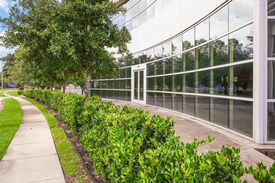More Photos Of 1140 Enclave Pky, Houston Medical For Sale