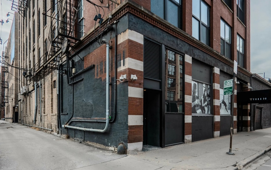 More Photos Of 215 W Ontario St, Chicago Office For Lease