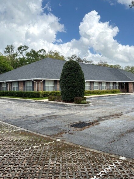 Primary Photo Of 313 W Fletcher Ave, Tampa Office For Lease