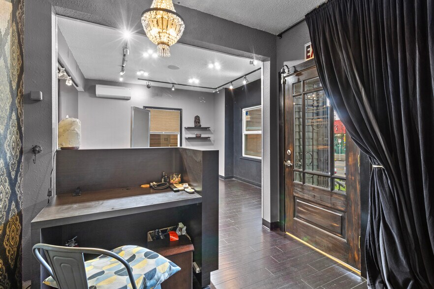 More Photos Of 5130 N Lombard St, Portland Freestanding For Sale