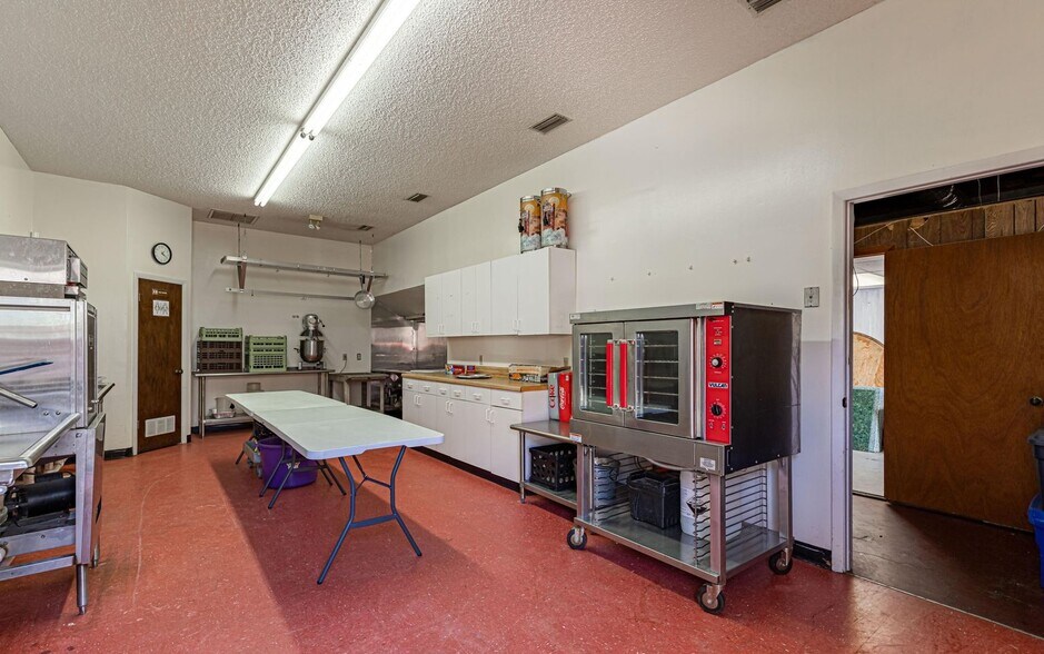 More Photos Of 3305 Parental Home Rd, Jacksonville Storefront Retail Office For Sale