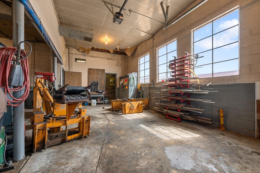 More Photos Of 802 Main St, Walsenburg Auto Repair For Sale