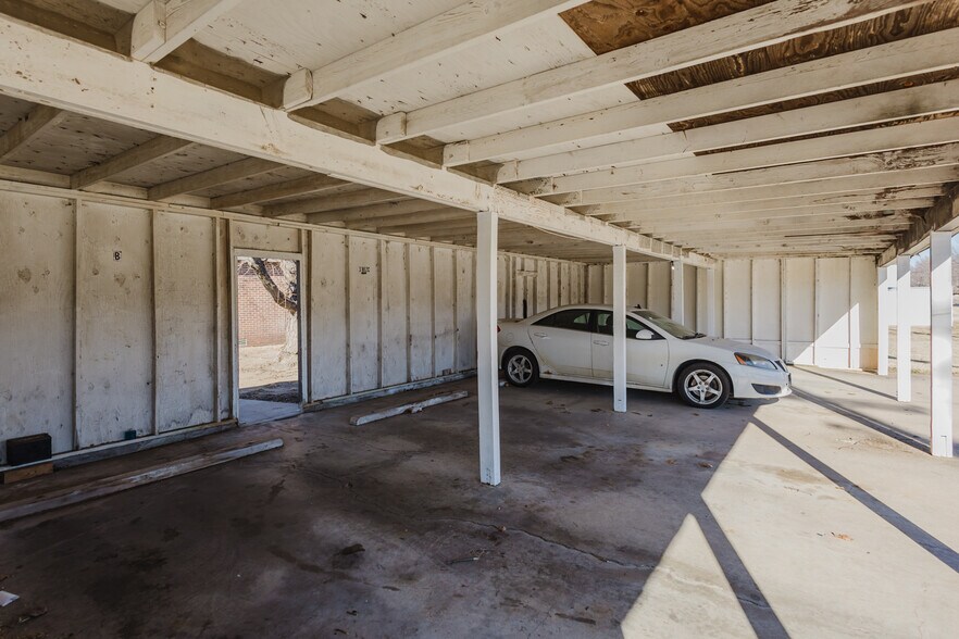 More Photos Of 3102 Sierra Pky, Hutchinson Apartments For Sale