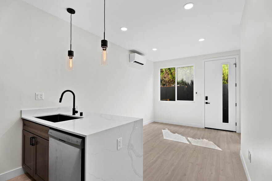 More Photos Of 3346 Lockwood Dr, San Diego Apartments For Sale