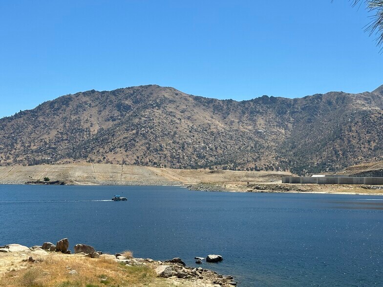 More Photos Of 5436 Lake Isabella Blvd, Lake Isabella Hotel For Sale