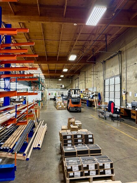 More Photos Of 14965 SW 72nd Ave, Portland Warehouse For Sale
