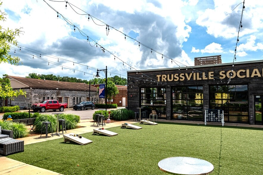 More Photos Of 104 S Chalkville Rd, Trussville Freestanding For Lease