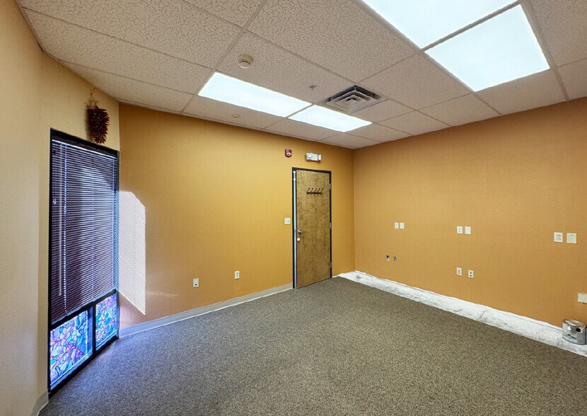 More Photos Of 585 Osuna Rd NE, Albuquerque Freestanding For Lease