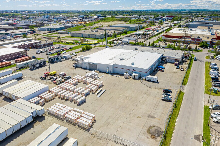 More Photos Of 1212 34th Ave SE, Calgary Warehouse For Lease