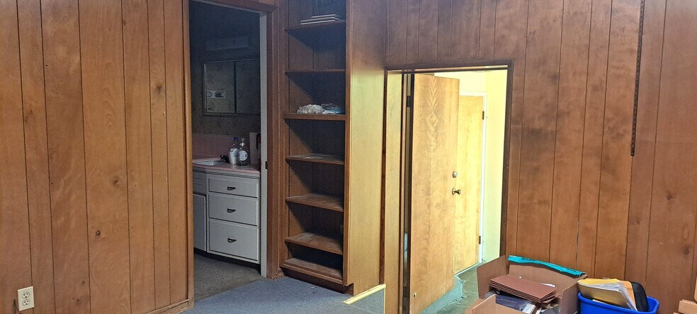 More Photos Of 1519 6th St, Bakersfield Office Residential For Sale