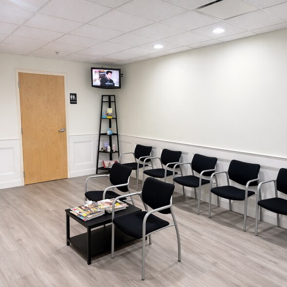 More Photos Of 1101 Twin "C" Ln, Newark Medical For Sale