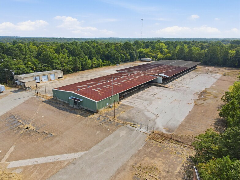 More Photos Of 3611 Mineola Hwy, Tyler Truck Terminal For Sale