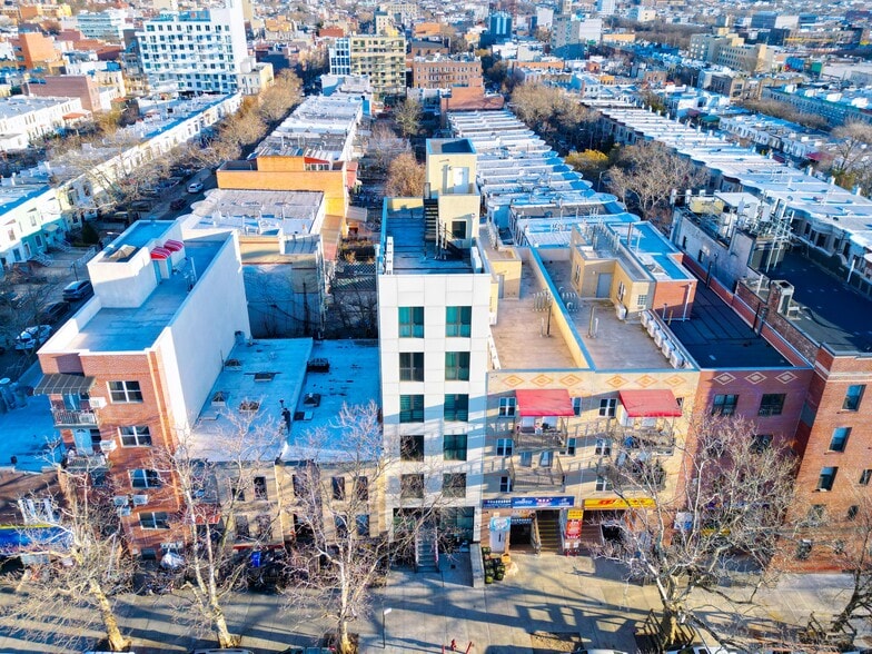 More Photos Of 5811 6th Ave, Brooklyn Office For Sale