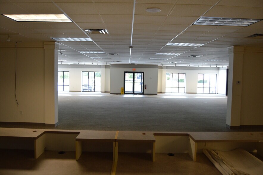 More Photos Of 20319 E Pennsylvania Ave, Dunnellon General Retail For Sale