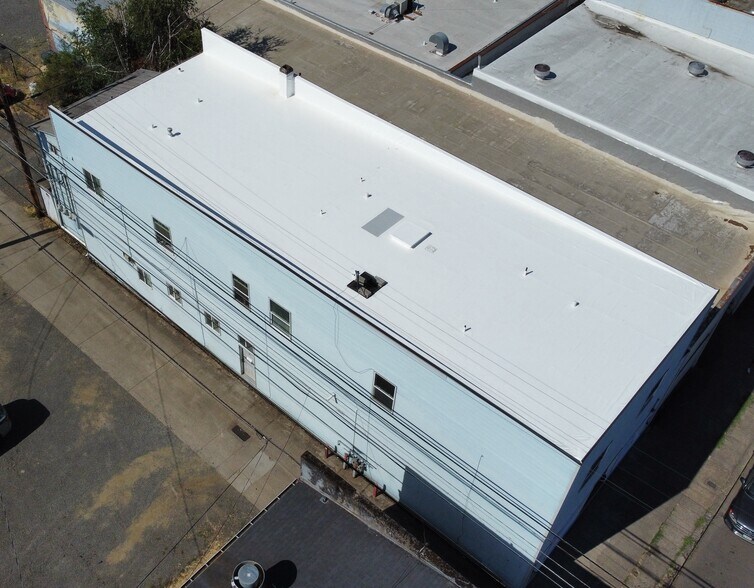 More Photos Of 54 W Sherman St, Lebanon Storefront For Sale