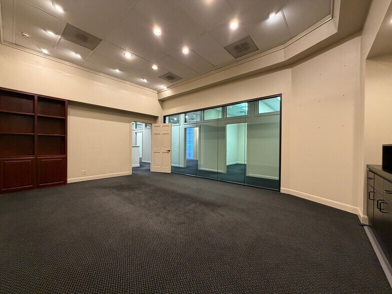 More Photos Of 2100 21st St, Sacramento Office For Lease