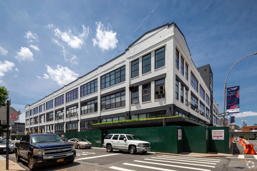More Photos Of 30-02 48th Ave, Long Island City Office For Lease