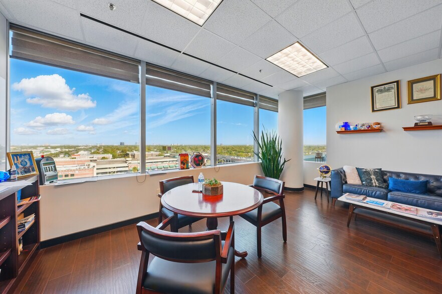 More Photos Of 9999 Bellaire Blvd, Houston Medical For Lease