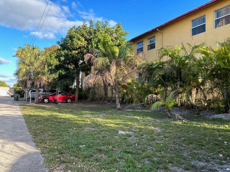 More Photos Of 2341 NW 30th St, Oakland Park Warehouse For Sale
