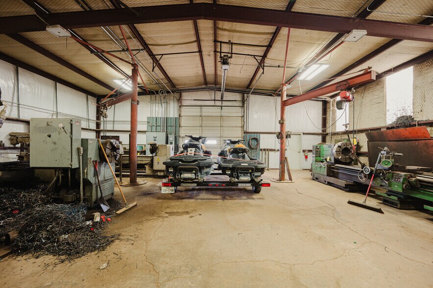 More Photos Of 12915 W County Road 122, Odessa Warehouse For Sale