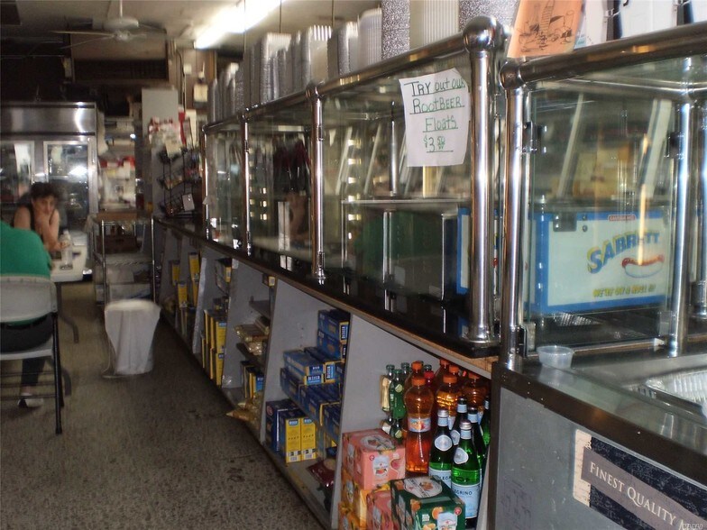 More Photos Of 160 Jericho Tpke, Mineola Storefront Retail Office For Sale