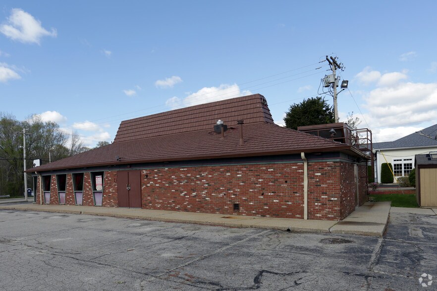 More Photos Of 1730 Diamond Hill Rd, Woonsocket Restaurant For Sale