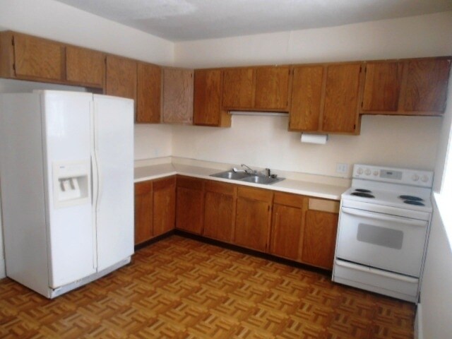 More Photos Of 726-730 Genesee St, Rochester Storefront Retail Residential For Lease