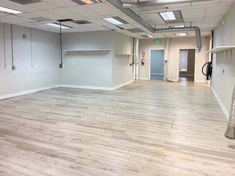 More Photos Of 877-881 Federal Blvd, Denver Medical For Lease