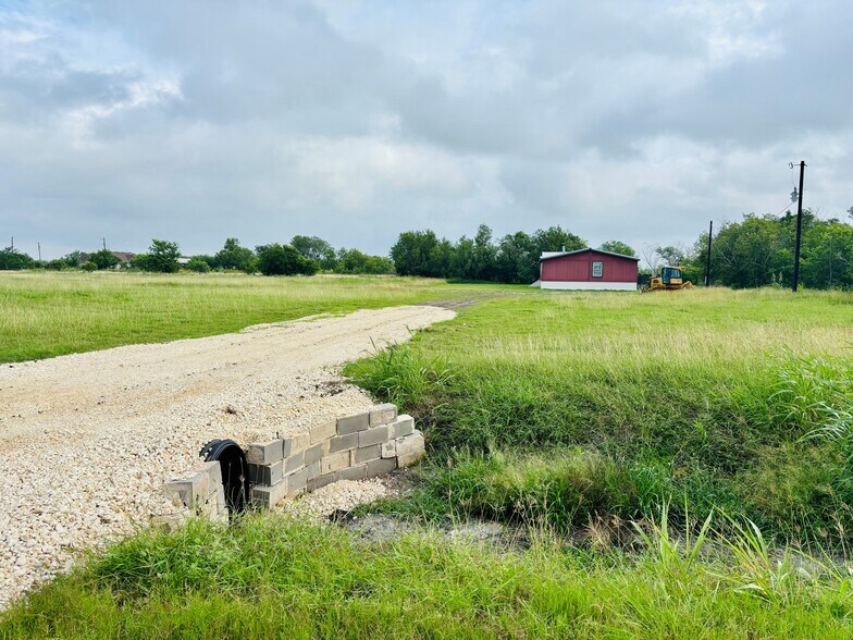 More Photos Of 149 Co 679 rd, Natalia Flex For Sale